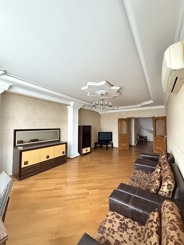 Satılır 7 otaqlı yeni tikili 310 m² — Mənzil, Bakı (3)
