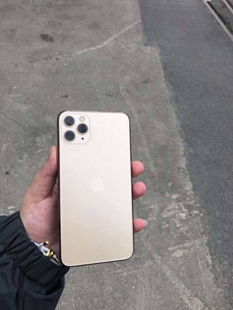 IPhone 11 Pro Max, Qızılı, Face ID — 340 ₼ · Bakı · Apple iPhone IPhone 11 Pro Max, Qızılı, Face ID — Bakı