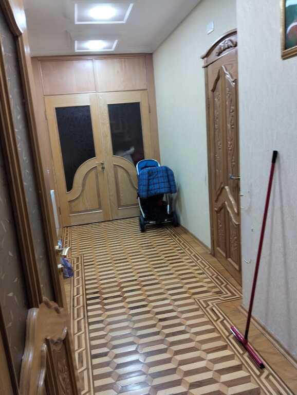 Satılır 7 otaqlı köhnə tikili 320 m² — Mənzil, Bakı (10)