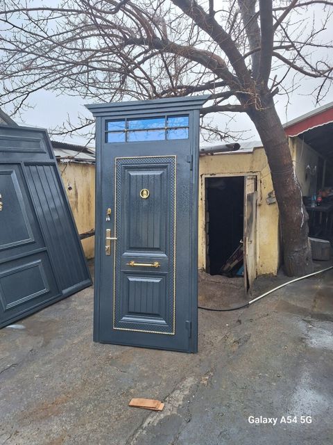 Seyf qapılar — Bakı