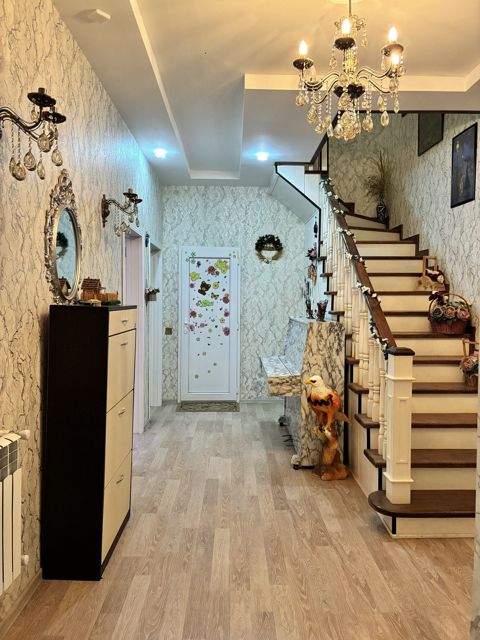 Satılır 4 otaqlı həyət evi/bağ evi 200 m² — 118 000 ₼ · Bakı · Ev, villa Satılır 4 otaqlı həyət evi/bağ evi 200 m² — Bakı