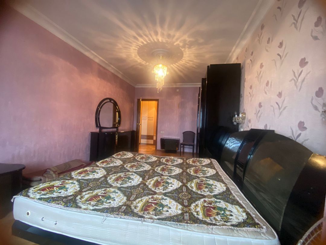 Satılır 4 otaqlı köhnə tikili 110 m² — Mənzil, Bakı (6)