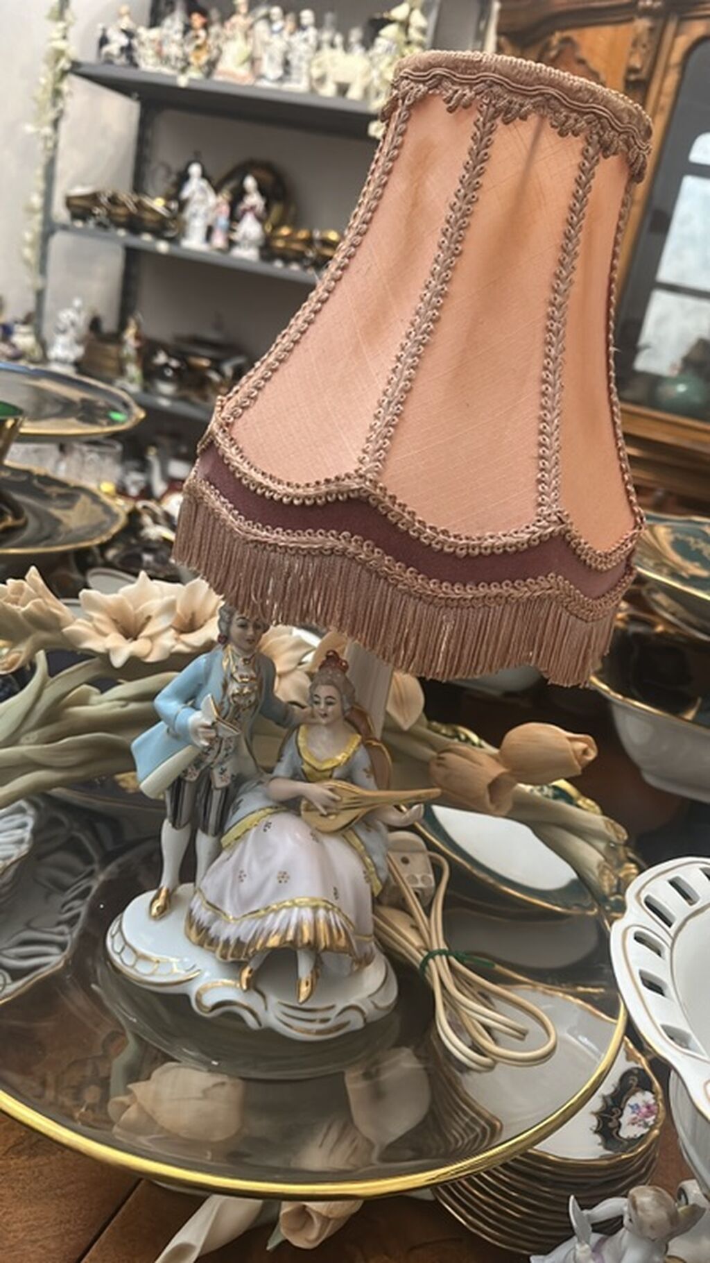 Vintage masa lampası – porselen fiqurlu - Klassik üslubda masa — Döşəmə və stol lambaları, Xırdalan (2)
