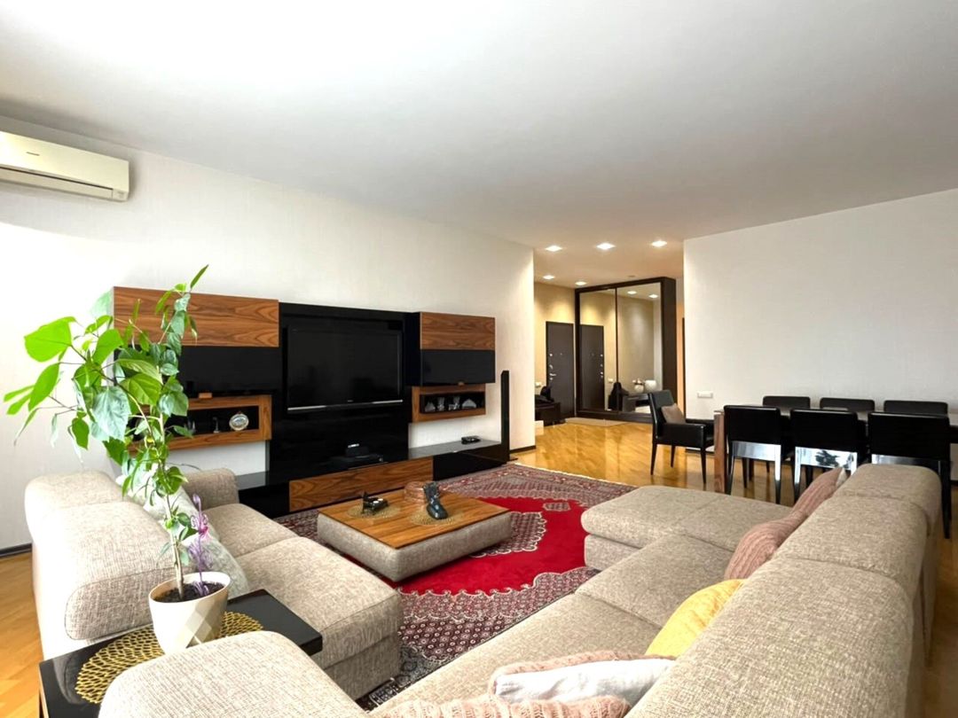 Satılır 4 otaqlı yeni tikili 200 m² — Mənzil, Bakı (2)