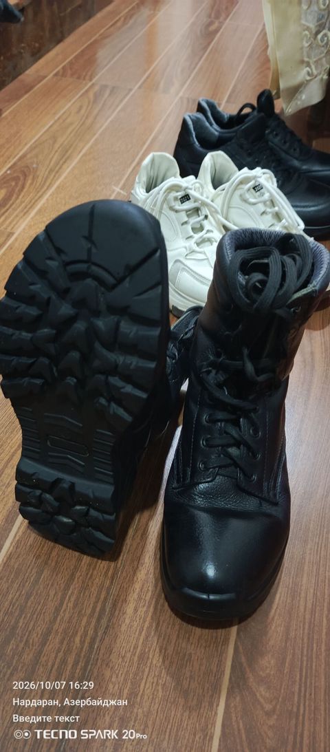 Qara rəngli kişi hərbi/trekkinq tipli botlar - Material: üst hissə — 2ci əl satış