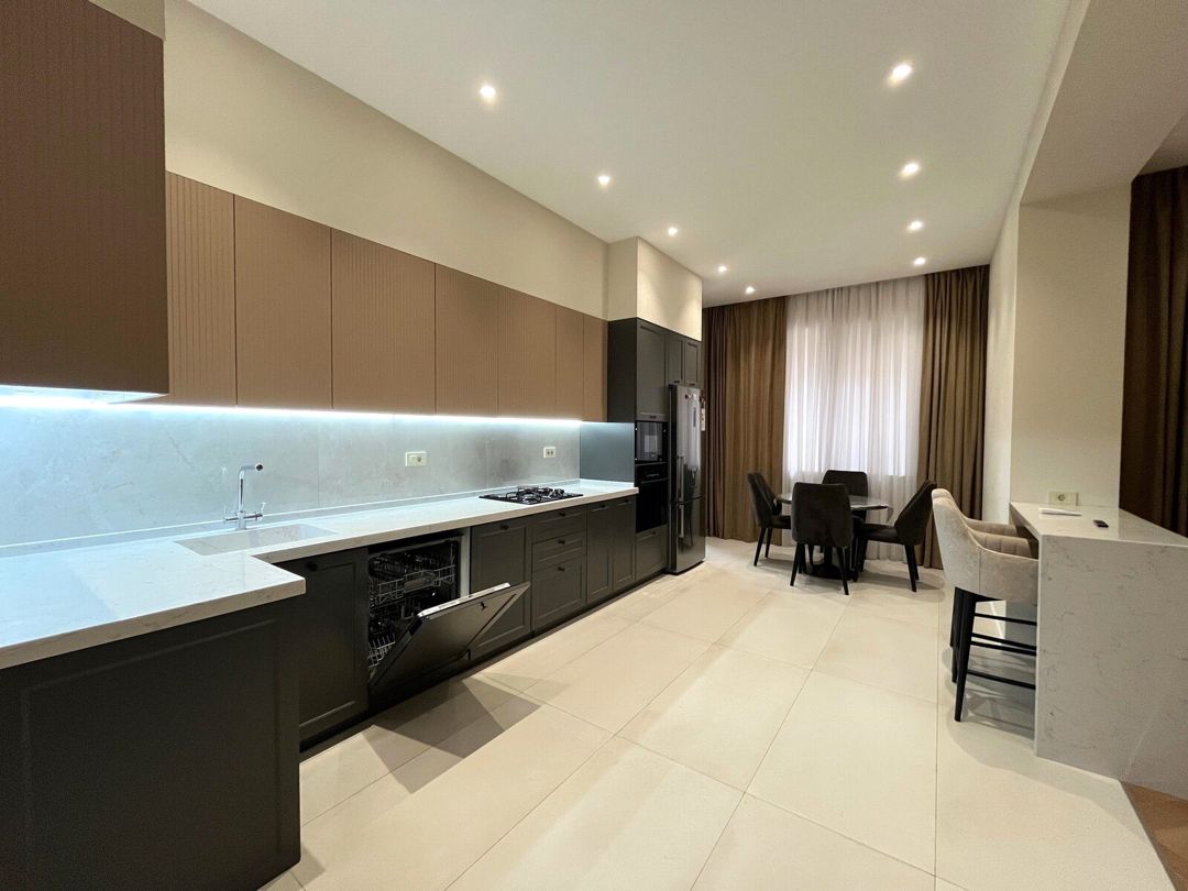 İcarəyə verilir 4 otaqlı yeni tikili 180 m² — Mənzil, Bakı (12)