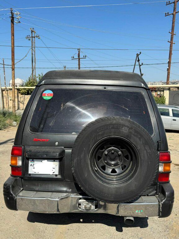 Mitsubishi Pajero, 2.5 L, 1991 il, 300 000 km — Avtomobillər, Bakı (9)