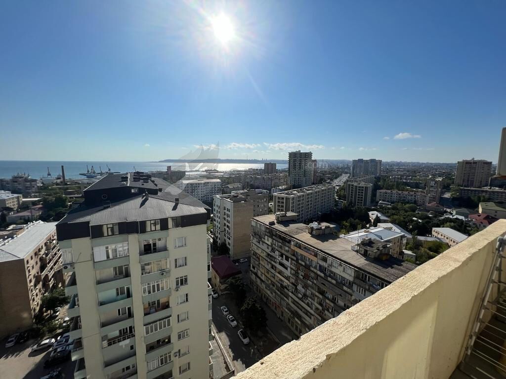 Satılır — 8 noyabr prospektində 3 otaqlı, 111 m² təmirli — Əmlak, Bakı (3)