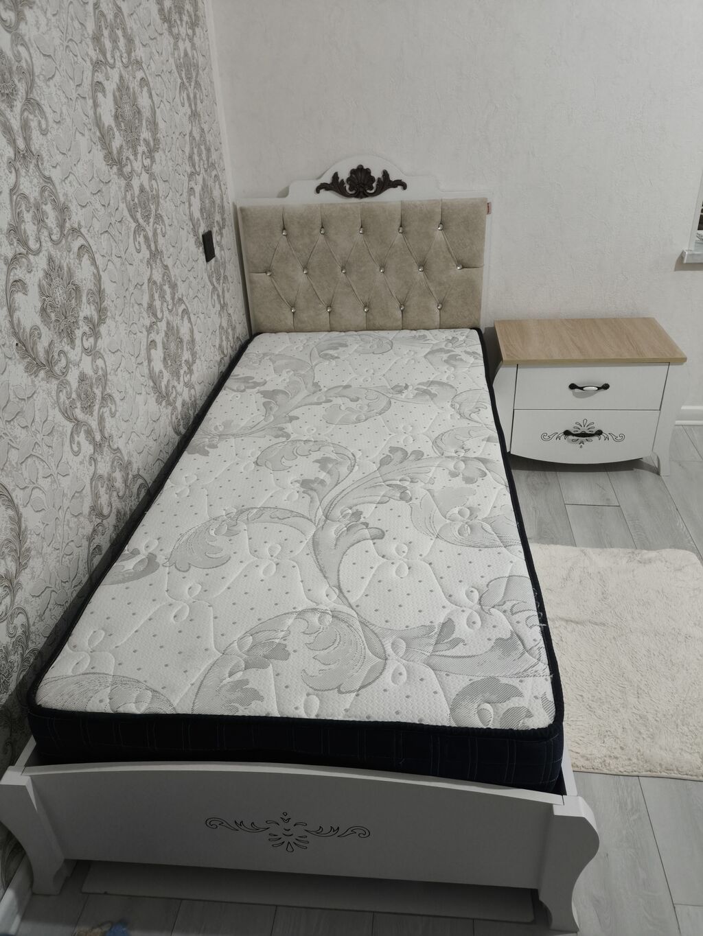 Şəkildə gördüklərinizin hamısı dəst olaraq satılır matras daxil. Heç — Mebel, Bakı (2)