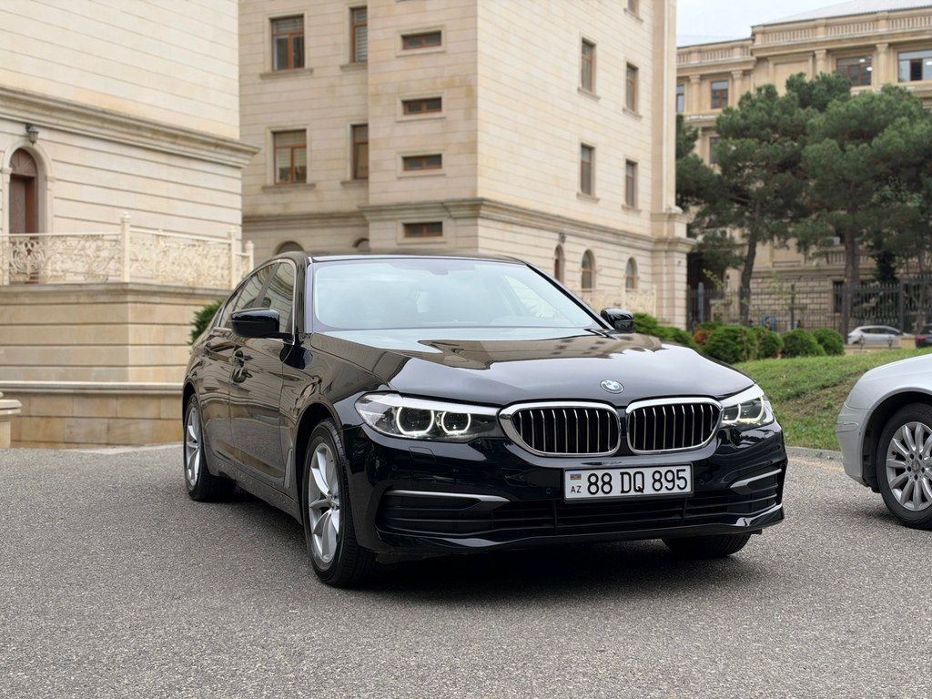 BMW 530, 2.0 L, 2017 il, 145 000 km 88-DQ-895 — Avtomobillər, Bakı (4)