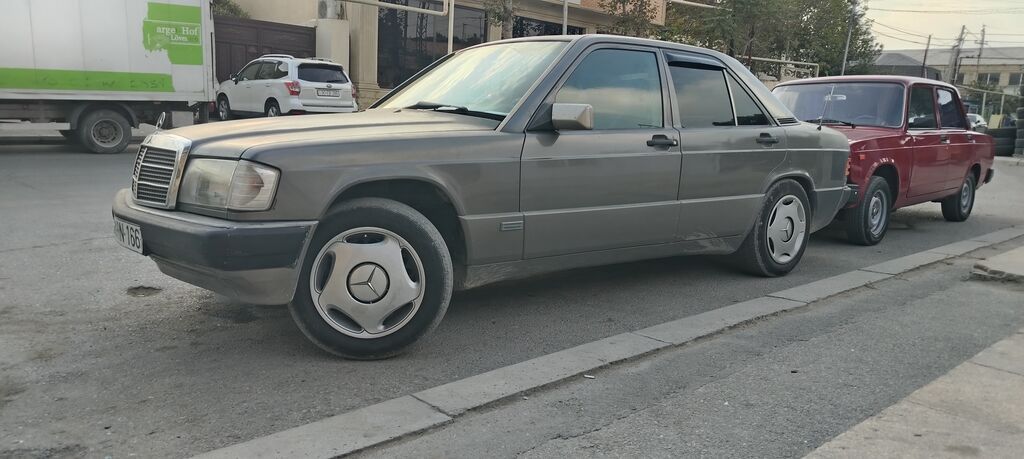 Mercedes-Benz 190 (W201): 2 l Sedan — Avtomobillər, Bakı