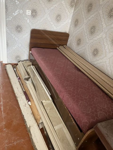 Tək nəfərlik taxta çarpayı və döşək - Ölçü: təxmini 90×190 sm tək — 38 ₼ · Gəncə · Yataqlar Tək nəfərlik taxta çarpayı və döşək - Ölçü: təxmini 90×190 sm tək — Gəncə