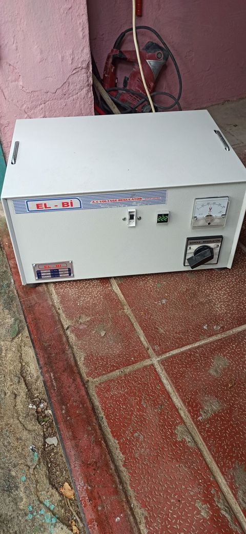 El-bi A.C. Voltage Regulator – Servo Kontrol - Model: El-bi “Voltaj — 555 ₼ · Sumqayıt · Gərginlik stabilizatoru El-bi A.C. Voltage Regulator – Servo Kontrol - Model: El-bi “Voltaj — Sumqayıt