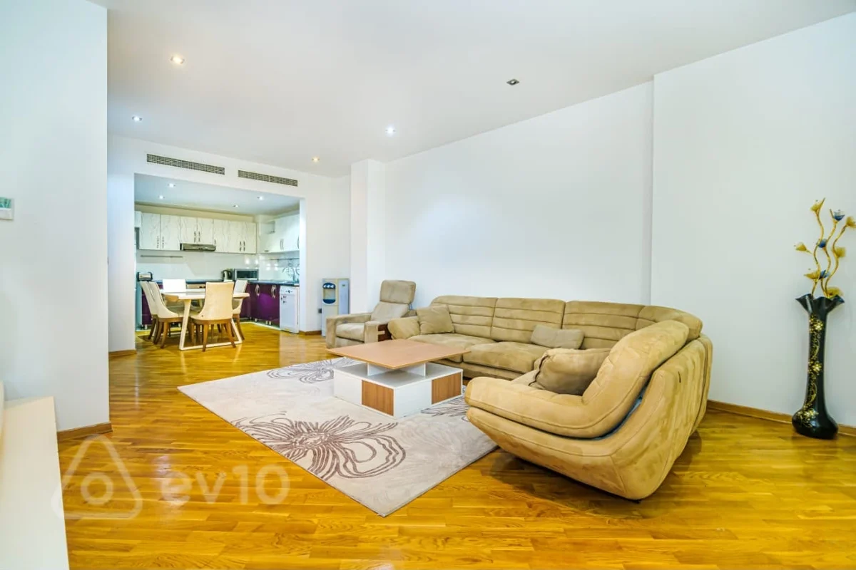 2 otaqlı mənzil, 95 m², Neftchilar Avenue 151 — kirayə — Bakı