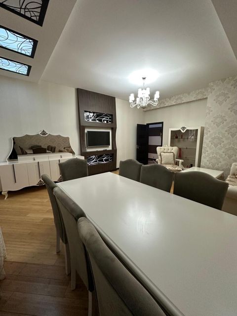 Satılır 3 otaqlı yeni tikili 120 m² — Bakı