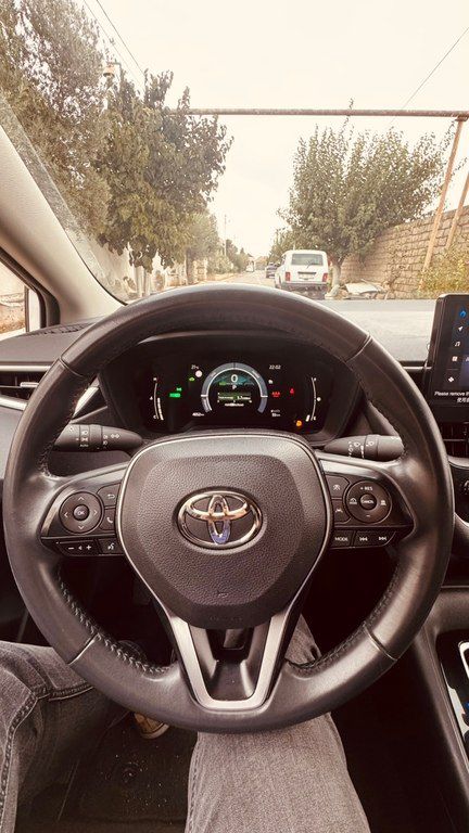 Toyota Corolla, 1.8 L, 0.85 kWh, 2025 il, 4 000 km 88-DY-787 — Avtomobillər, Bakı (2)