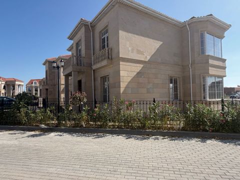 Satılır 5 otaqlı həyət evi/bağ evi 290 m² — Bakı