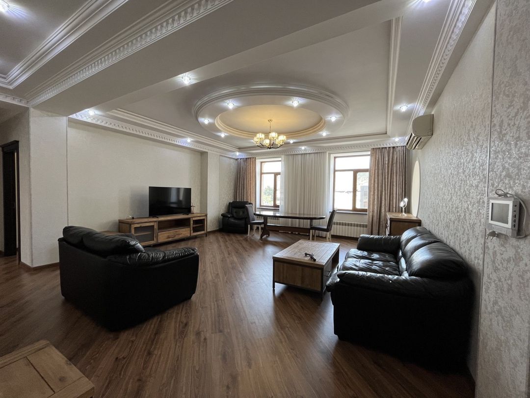 Satılır 4 otaqlı yeni tikili 167 m² — Mənzil, Bakı
