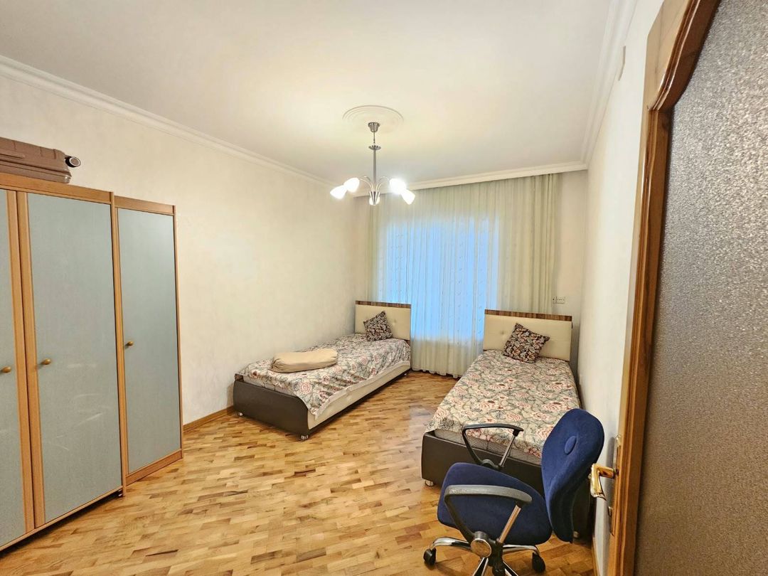 Satılır 4 otaqlı köhnə tikili 100 m² — Mənzil, Bakı (10)
