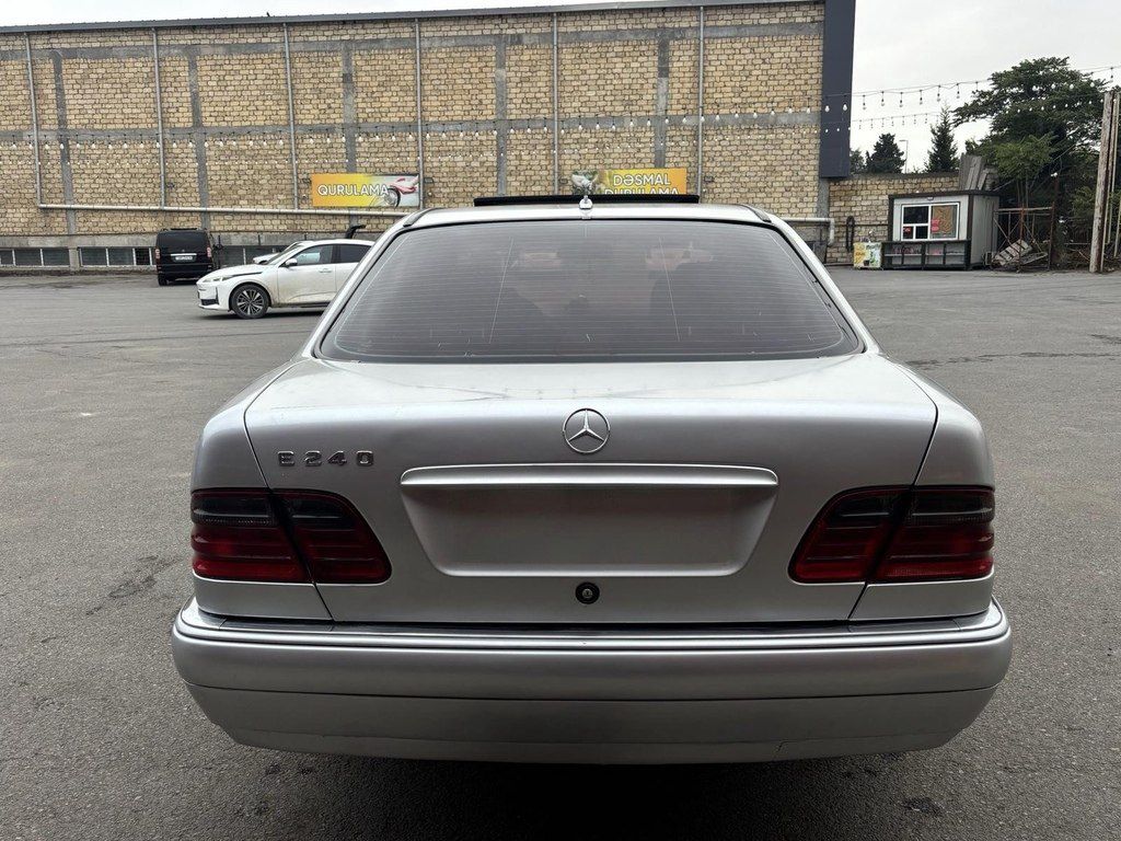 Mercedes E 240, 2.4 L, 1998 il, 319 479 km — Avtomobillər, Bakı (2)