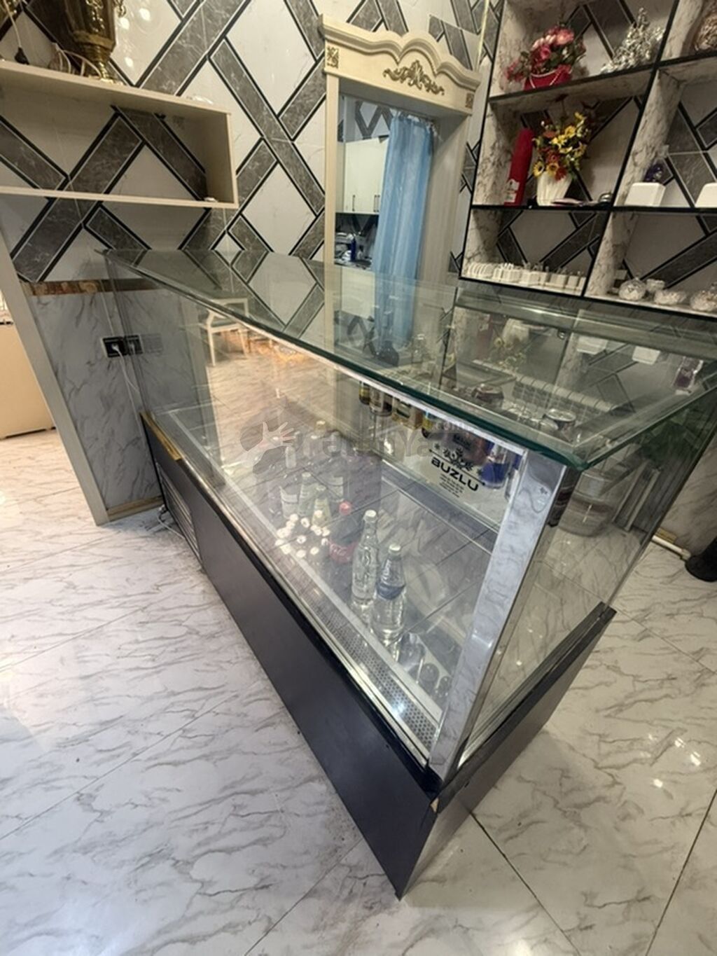 Soyuduculu vitrin – şüşə önlü, üfüqi servis tipli. Tam İdeal — Hazır biznes, Bakı