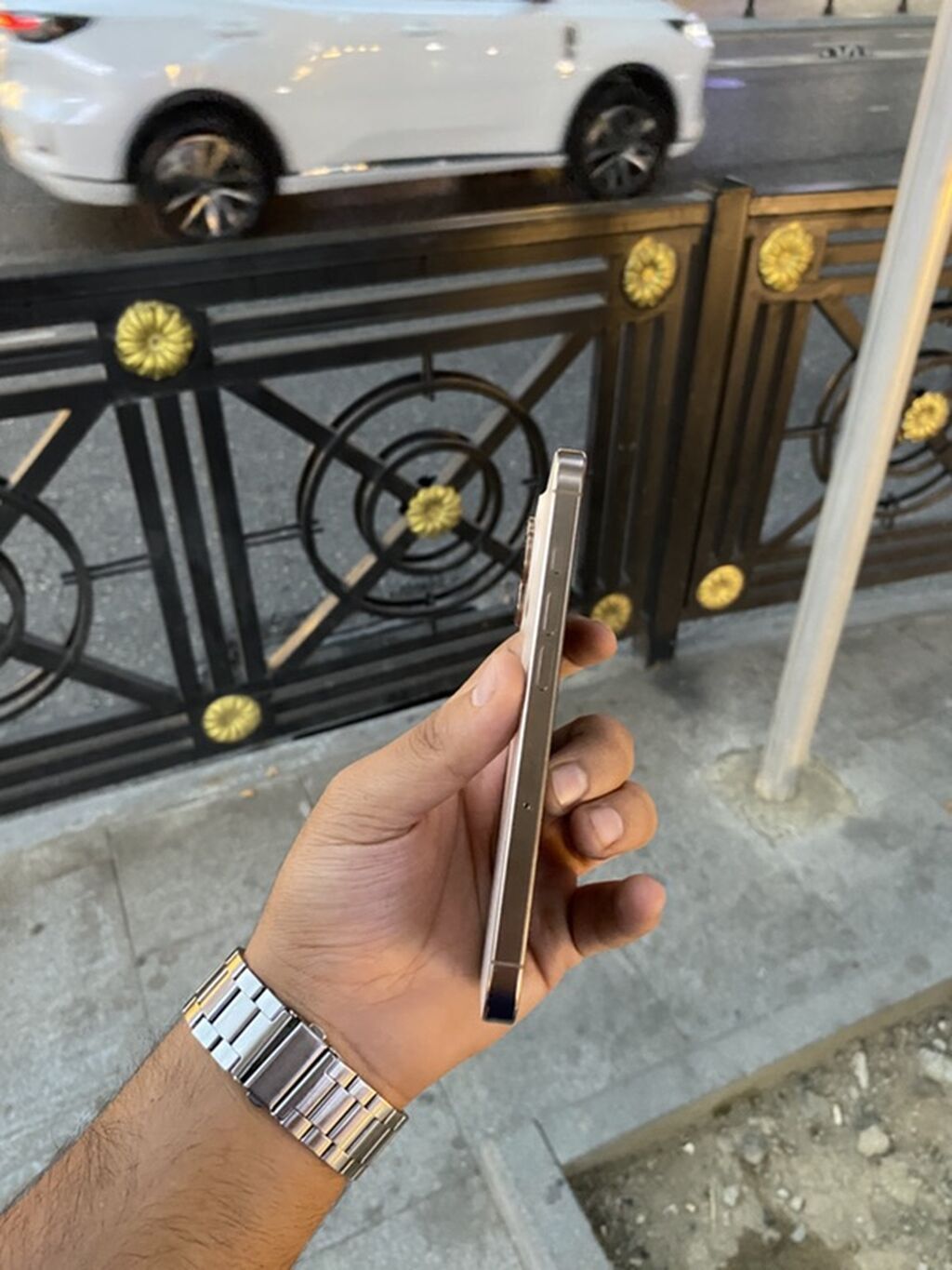 IPhone 16 Pro, 128 GB, Ağ, Simsiz şarj — Apple iPhone, Bakı (3)