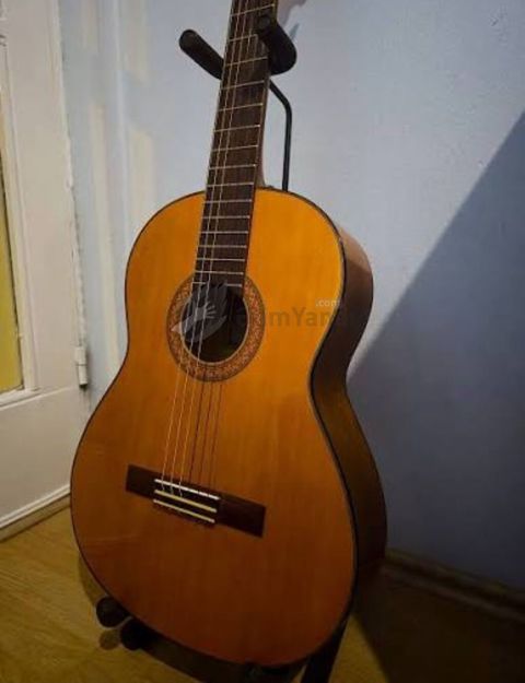 Yamaha c70 Yeni gitar aldığım üçün bazar dəyərindən aşağı sa — 150 ₼ · Bakı · Musiqiə alətləri Yamaha c70 Yeni gitar aldığım üçün bazar dəyərindən aşağı sa — Bakı