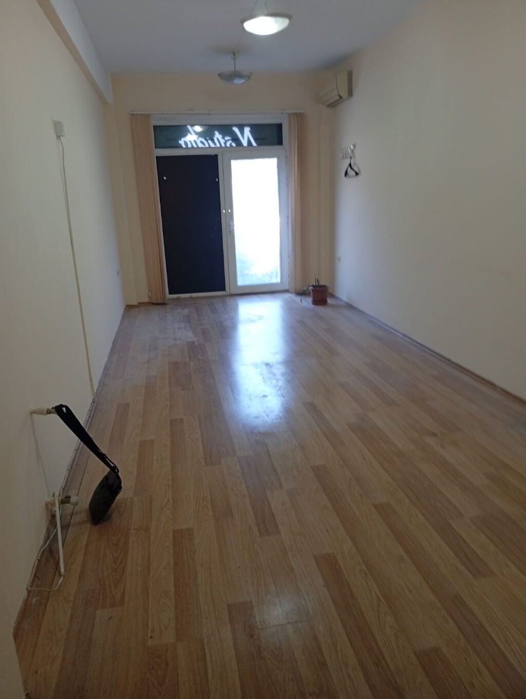 Kiralık kommersiya obyektı – küçə vitrinli, ayrıca girişli - Yer — Əmlak, Bakı (2)