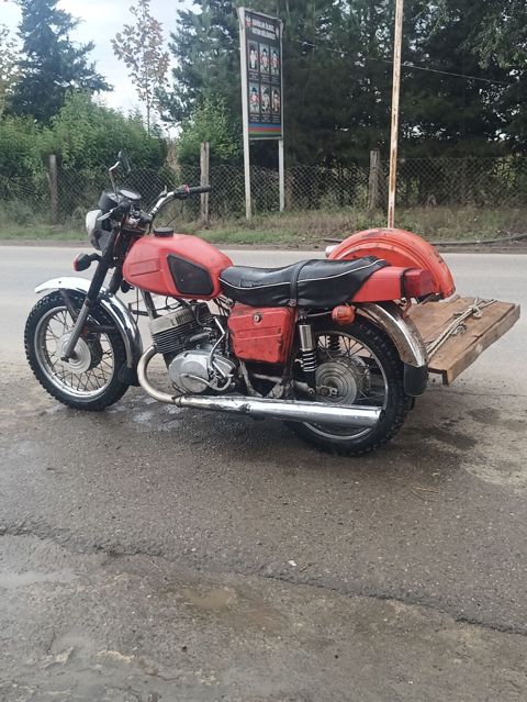 Məhsul: Yan qoşqulu motosiklet Təsvir: - Klassik üslublu, yan qoşqu — Masallı
