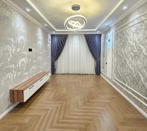 Satılır 2 otaqlı köhnə tikili 70 m² — 145 000 ₼ · Bakı · Mənzil Satılır 2 otaqlı köhnə tikili 70 m² — Bakı