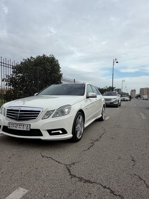 Mercedes E 350, 3.0 L, 2010 il, 253 000 km — 26 500 ₼ · Bakı · Avtomobillər Mercedes E 350, 3.0 L, 2010 il, 253 000 km — Bakı