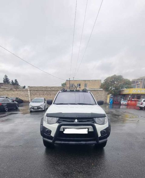 Mitsubishi L200, 2.5 L, 2010 il, 270 000 km — Bakı