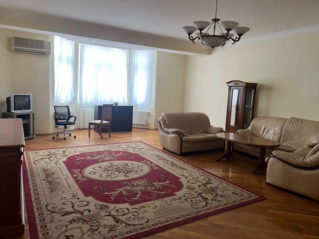 Satılır 3 otaqlı yeni tikili 160 m² — Mənzil, Bakı
