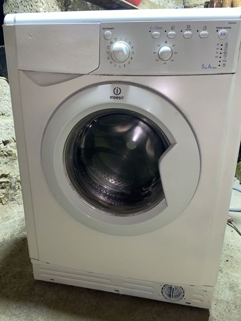 Indesit önyükləməli paltaryuyan maşın - Baraban həcmi: 5 kq (paneldə — 120 ₼ · Bakı · Çamaşır maşınları Indesit önyükləməli paltaryuyan maşın - Baraban həcmi: 5 kq (paneldə — Bakı