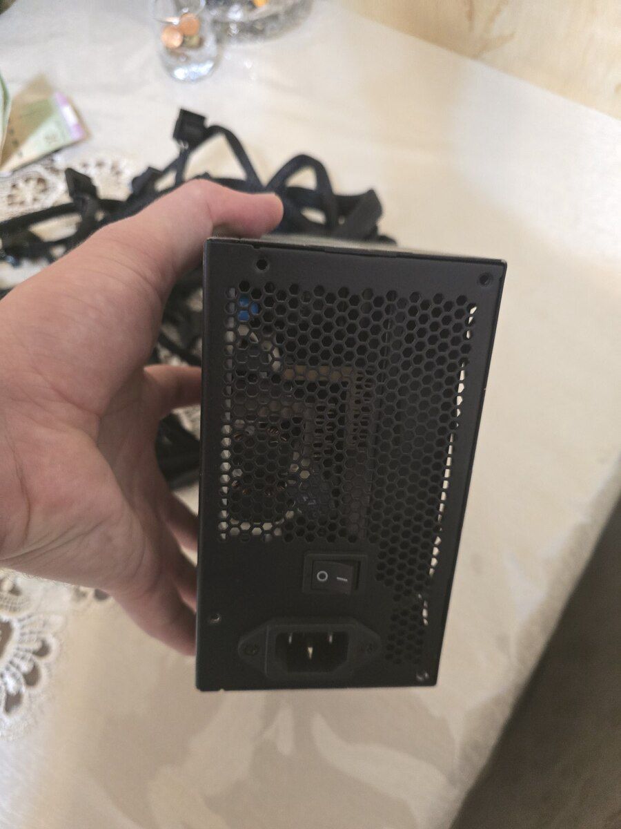 Qida bloku Corsair CX 750wt 80+ Bronze — Kompüterlər və noutbuklar, Bakı (3)
