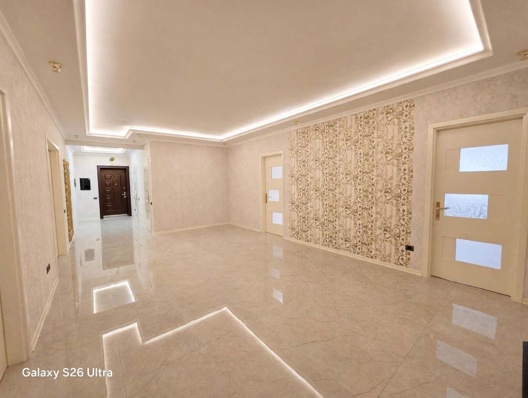 Satılır 5 otaqlı yeni tikili 303 m² — Mənzil, Bakı (3)