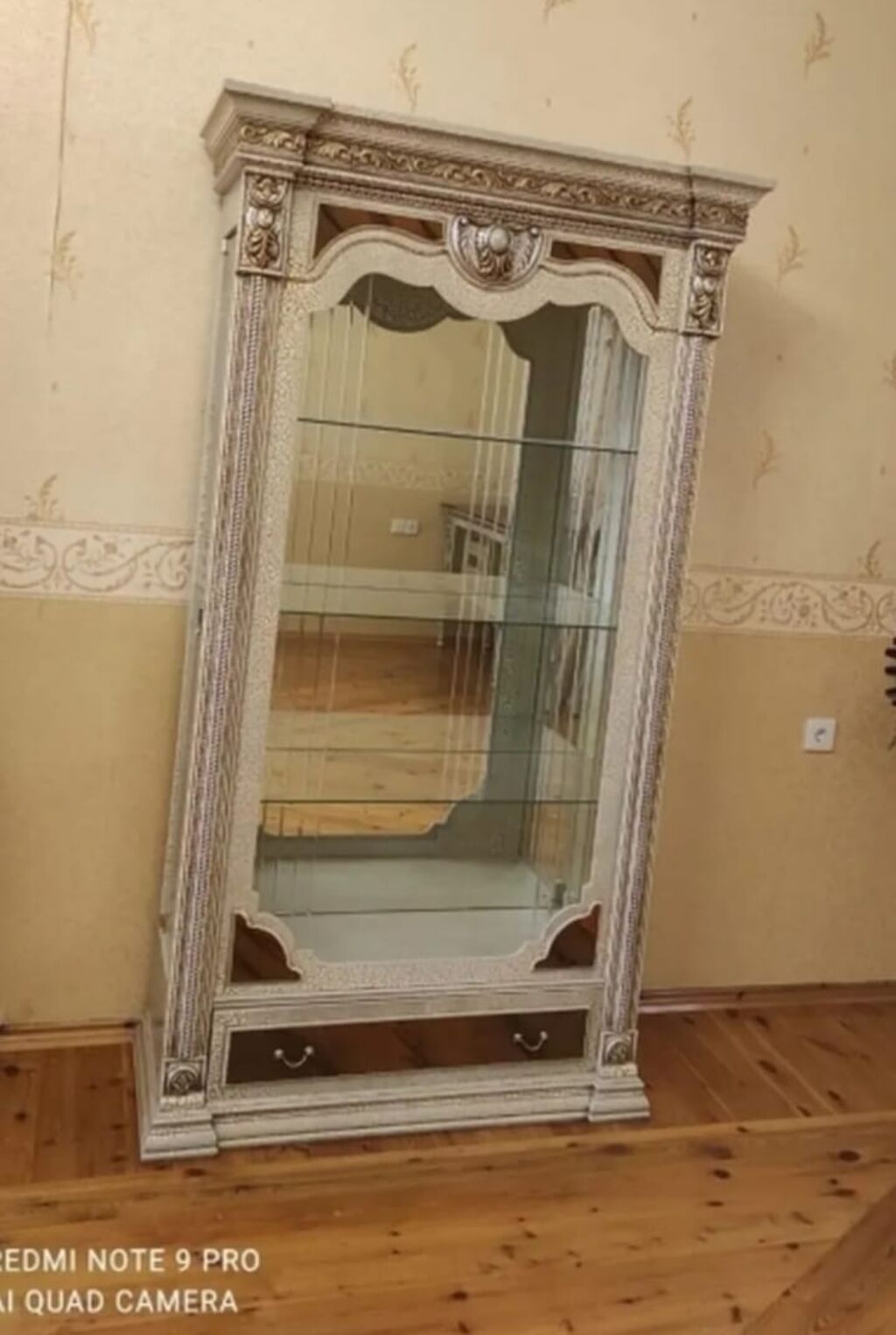 Klassik üslubda qonaq otağı dəsti, TV stendli komod, güzgü — Qonaq otağı üçün, Masazır (2)