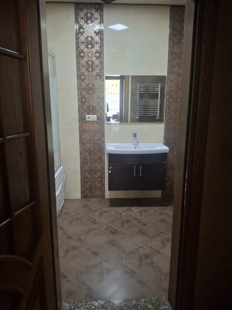 İcarəyə verilir 4 otaqlı yeni tikili 172 m² — Mənzil, Bakı (9)