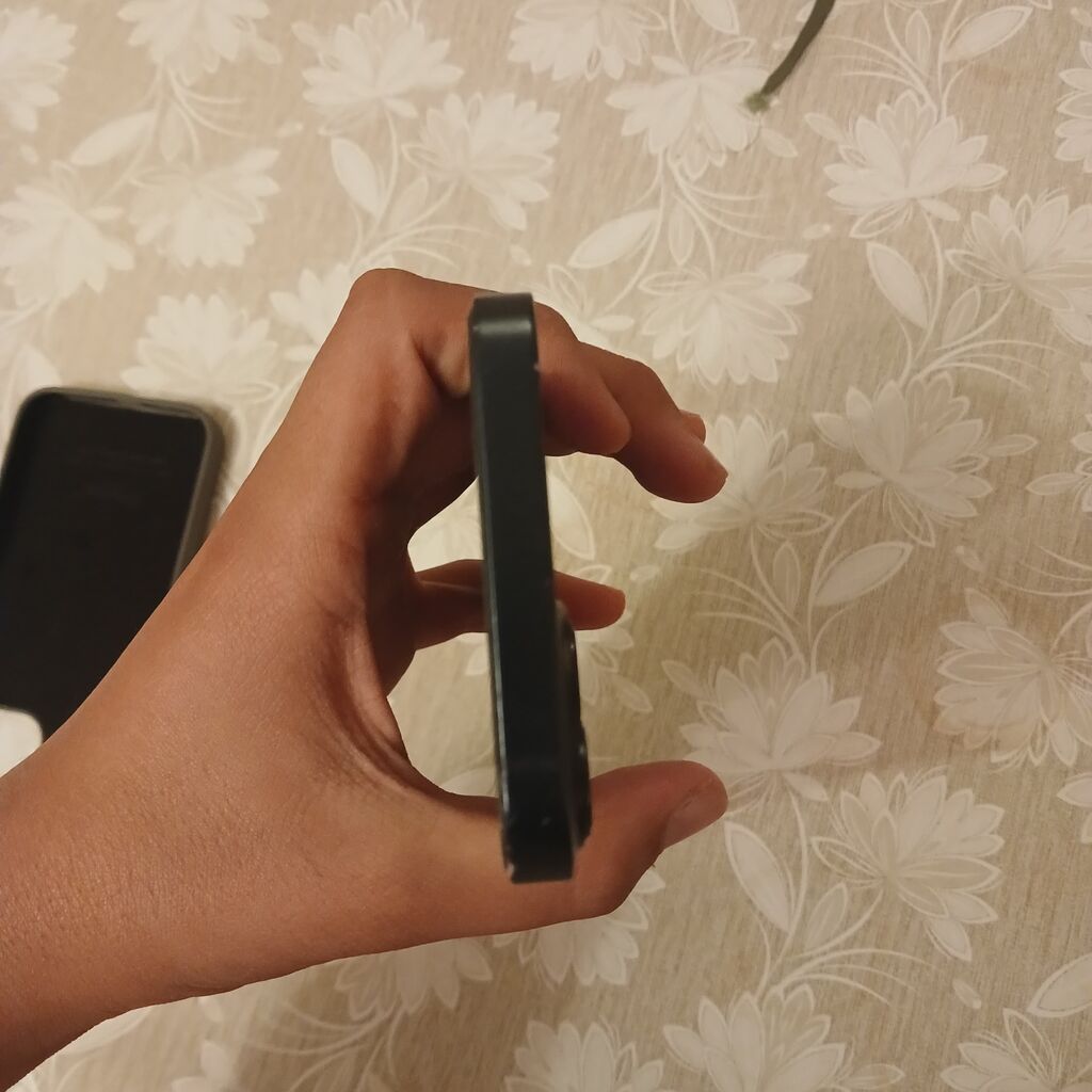 IPhone 13, 128 GB, Qara, Face ID — Apple iPhone, Digah (6)