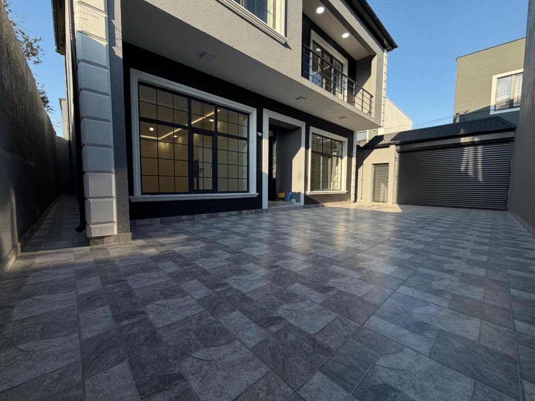 Satılır 5 otaqlı həyət evi/bağ evi 200 m² — Ev, villa, Bakı (3)