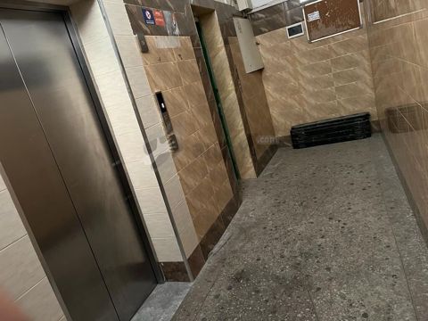 Satılır — 8 noyabr prospektində 3 otaqlı, 111 m² təmirli — Bakı