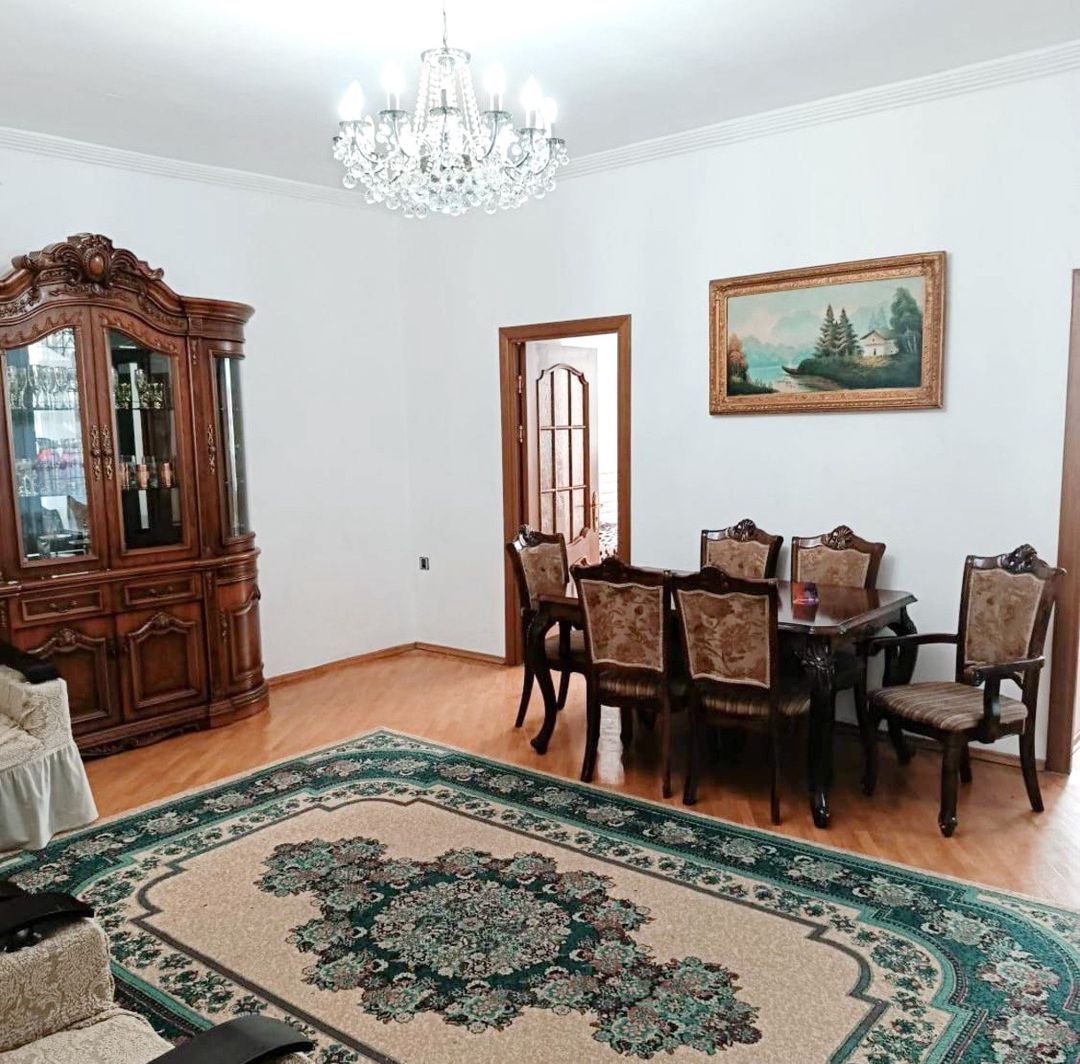 İcarəyə verilir 4 otaqlı köhnə tikili 120 m² — Mənzil, Bakı