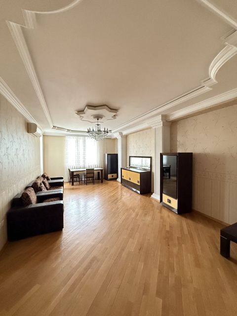 Satılır 7 otaqlı yeni tikili 310 m² — 430 000 ₼ · Bakı · Mənzil Satılır 7 otaqlı yeni tikili 310 m² — Bakı
