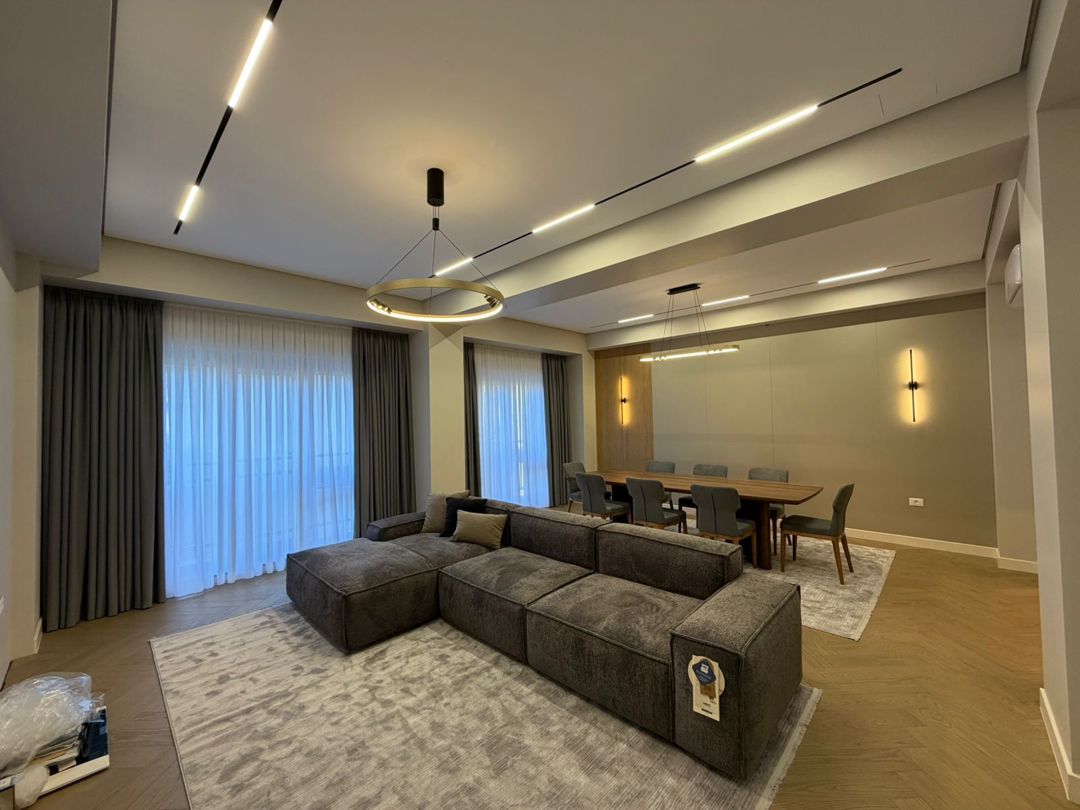 Satılır 5 otaqlı yeni tikili 200 m² — Mənzil, Bakı