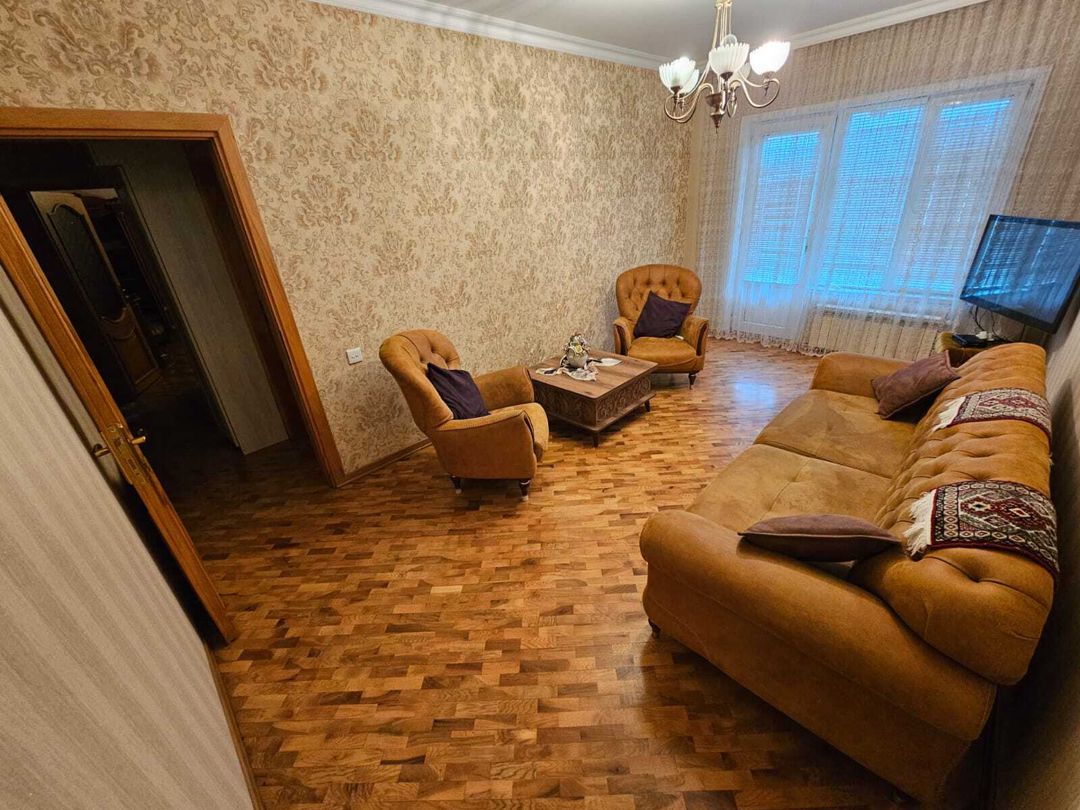 Satılır 4 otaqlı köhnə tikili 84 m² — Mənzil, Bakı (7)