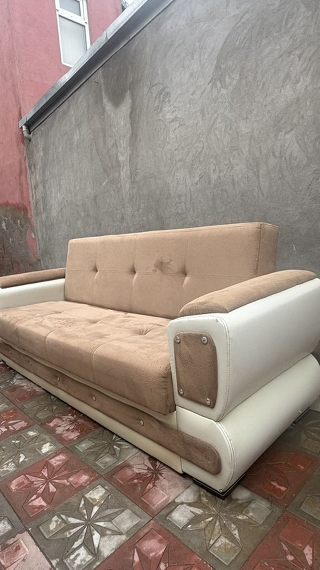 Bej/qəhvəyi iki rəngli divan - Üçnəfərlik, modern dizayn - Yumşaq — Divanlər, Mehdiabad (2)