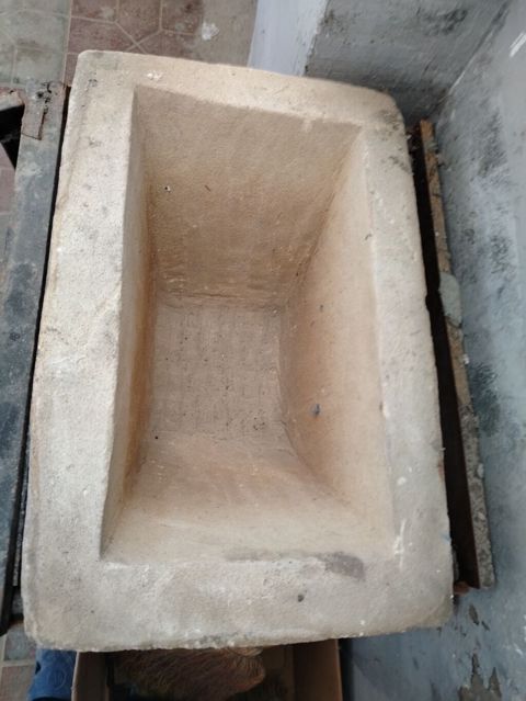 Beton/şamot materialdan hazırlanmış qazan ocağı (sobanın üst hissəsi) — Xırdalan