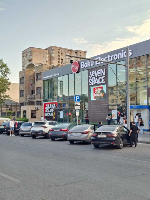 Satılır 2 otaqlı yeni tikili 85 m² — Bakı
