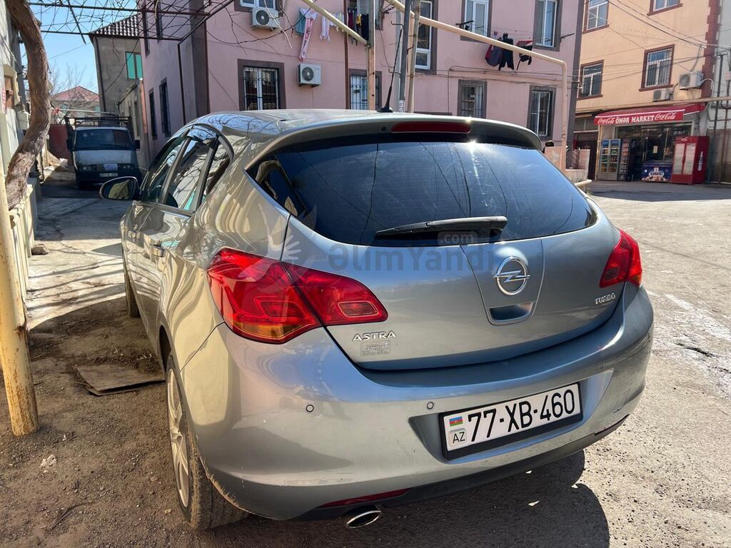 Opel Astra: 1.4 l 2011 il 185000 km Sedan 77-XB-460 — Avtomobillər, Bakı (3)