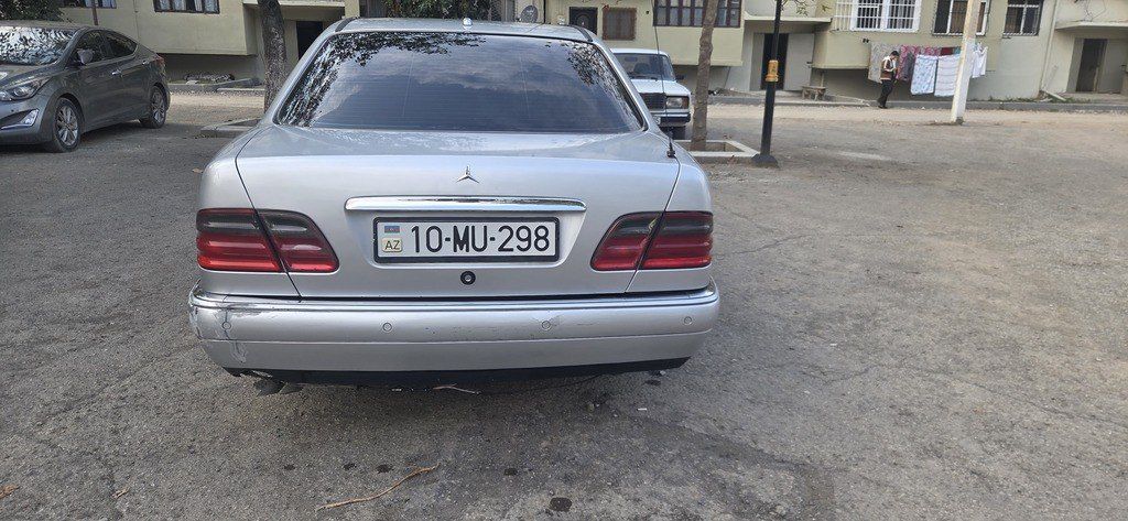 Mercedes E 240, 2.4 L, 1999 il, 444 579 km 10-MU-298 — Avtomobillər, Gəncə (8)